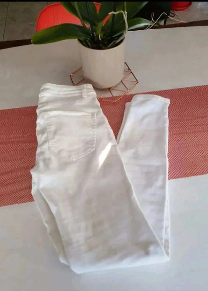 Jean blanco zara talla 36 – photo 2